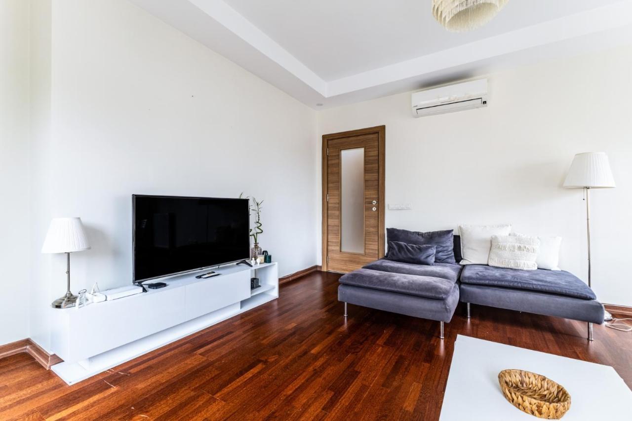 Spacious Flat Near Bagdat Avenue In Suadiye Apartment อิสตันบูล ภายนอก รูปภาพ